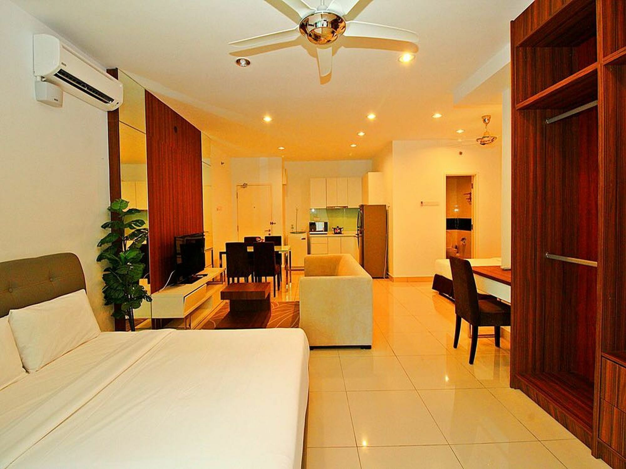 Mansion One Service Apartment จอร์จทาวน์ ภายนอก รูปภาพ