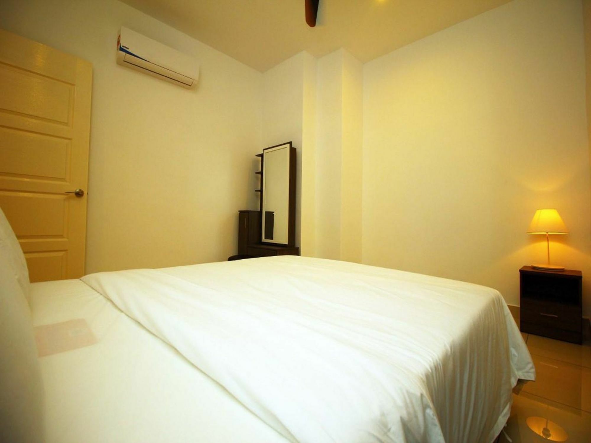 Mansion One Service Apartment จอร์จทาวน์ ภายนอก รูปภาพ